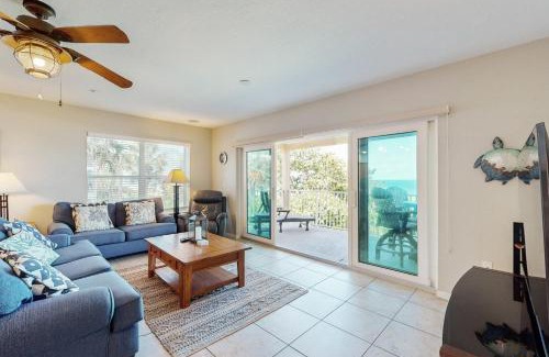 Independence Square Apartment | Oceanside 201