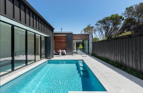 Sorrento House | Oceanside Lifestyle moments to Village