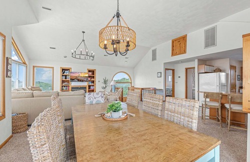 Waves House | Oceanside, sound view, dog friendly, private pool, hot tub, golf cart, game room