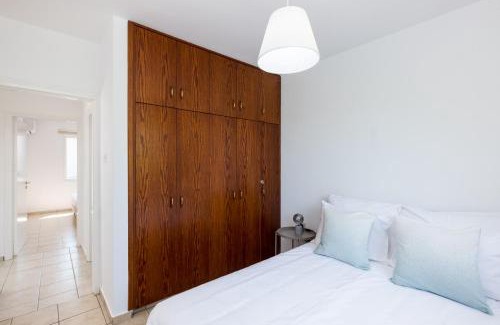 Oroklini Apartment | Oceanview Apartment