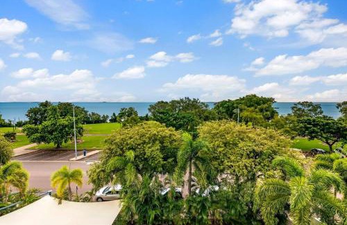 Darwin City Centre Apartment | Oceanview Corner - Resort-like Living with Pool