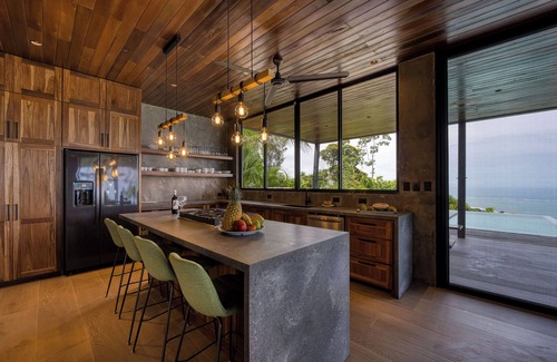 Ballena Villa | OCEANVIEW Oasis looking @the Whales Tales Secure & FULL concierge service