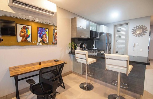 El Laguito Condo | Oceanview Suite Pools Gym Guest Access