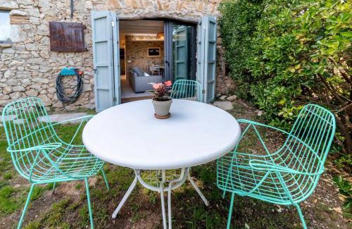 Sobrestany Apartment | Ocells de Montgri- apartamento rural en el Empordà