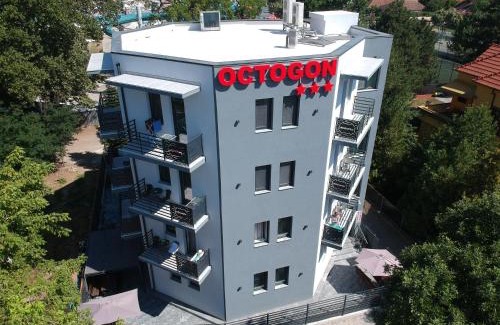 Baile Felix House | Octogon