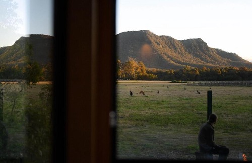 Pokolbin House | Off-Grid Cabin Tucked in Hunter Valley - Iona