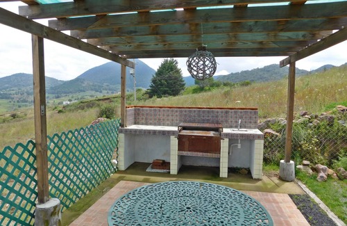 Ixtlahuaca de Rayon House | Off-grid Getaway House, Cozy & Spacious! Excellent view of Ixtlahuaca Valley
