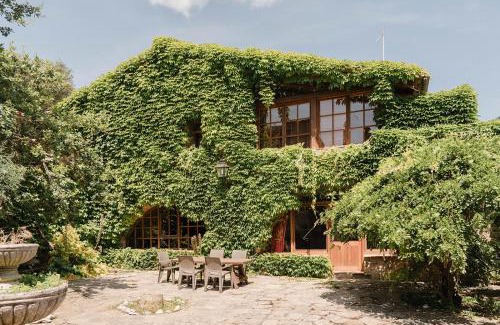 Seguero Hotel | Off Grid Girona - NEW OPENING