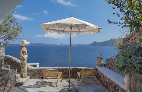 Oia Apartment | Oia Waves by SV