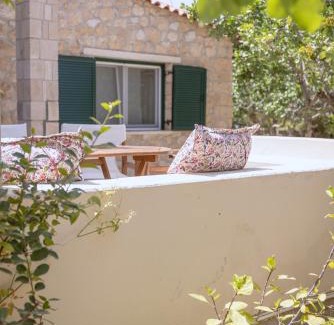 Aegina Town House | Oikia Ouranou