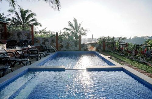 Tagaytay Villa | Oka Tagaytay Escape