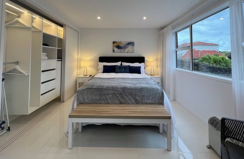 Orakei Apartment | Okahu Bay Villas