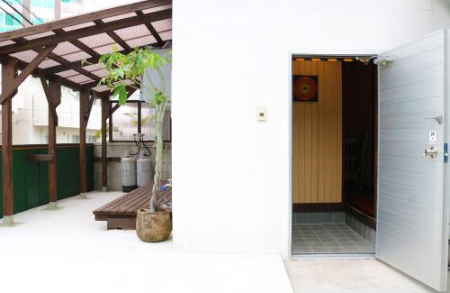 Okinawa Apartment | Okinawa Naha JinJin -沖縄伝統体験型宿じんじん-