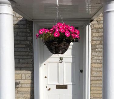 Somerton House | Old Bell House - Spacious Period Home in the Heart of Somerton