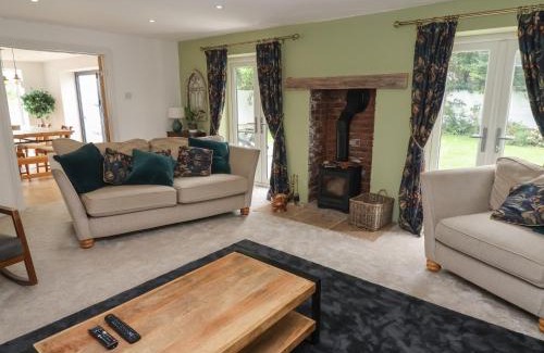 Glentham House | Old Chapel