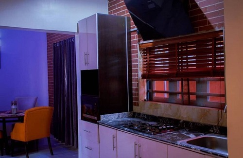 Owerri Hotel | Old English Torf Apartment