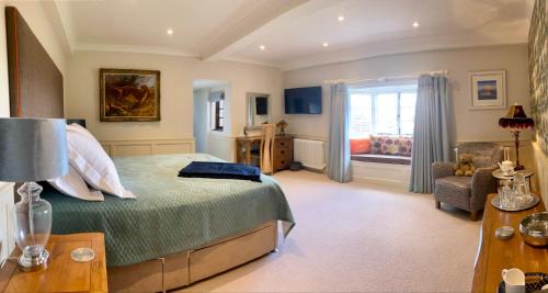 Eaton Mascott Bed & Breakfast | Old Hall Cressage