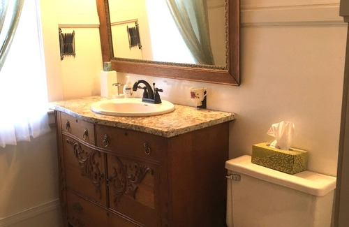Caribou Bed & Breakfast | Old Iron Inn Bed and Breakfast