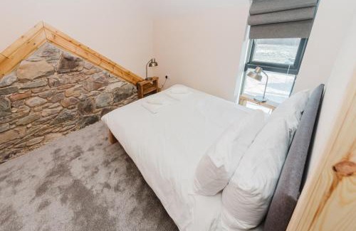 Kyleakin House | Old Kyle Farm - Stunning Views - 2 mins from Skye Bridge