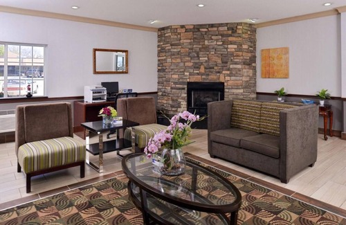 West Omaha Hotel | Old Mill Inn