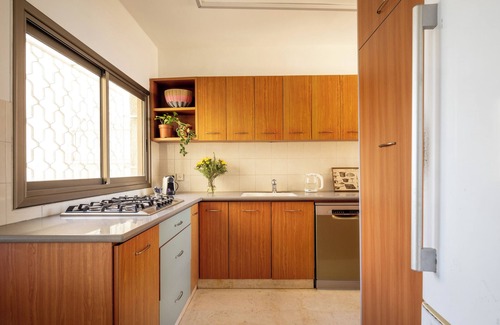 Tel Aviv City Center Apartment | Old North Green Oasis by Sea N' Rent