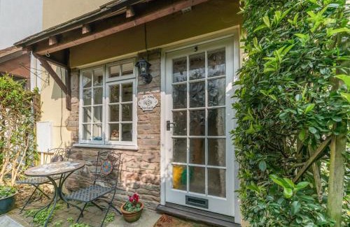 Ludwel House | Old Town Cottage