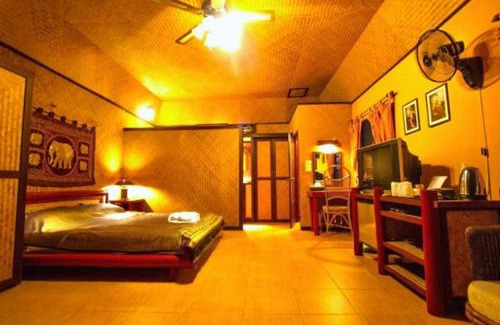 Mae Ai Resort | Old Tree's House