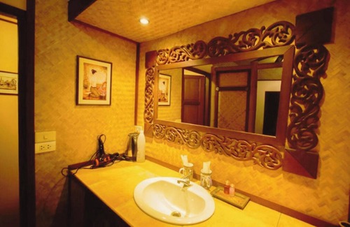 Mae Ai Hotel | Old Tree's House