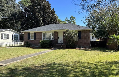 Old Village House | Old Village Mt. Pleasant/Alhambra Hall/Ocean Walk!