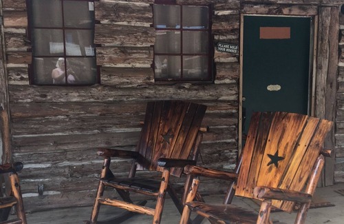 Canton Cottage | Old Western Bunkhouse Sleeps 9 "Trail's End Corral"