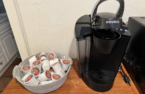 Olde Carlsbad Apartment | OLDE CARLSBAD: Cozy One Bedroom Studio - 1 mile to Village & Beach