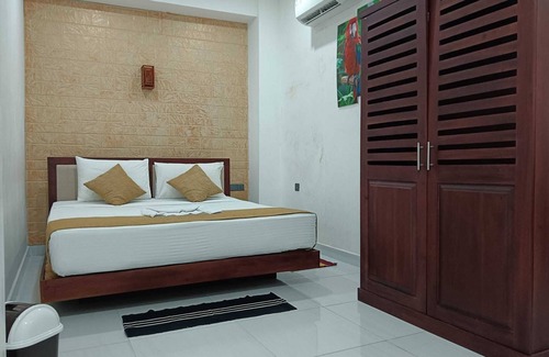 Daluwakotuwa Hotel | Oleesha Hotel & Restaurant