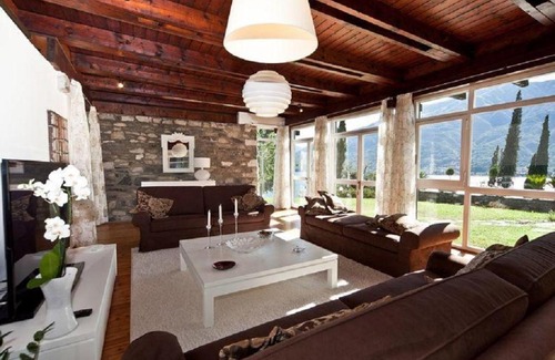 Olgiasca Villa | Olgiasca Villa Sleeps 6 Pool WiFi