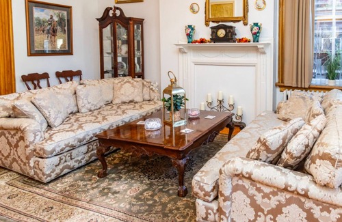 Gettysburg Bed & Breakfast | Olinger Suite in charming Olinger House B&B in historical, downtown Gettysburg.