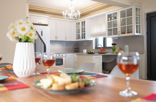 Sarkhos Villa | Olive Tree