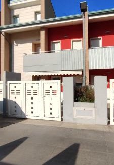 Marina di Montenero House | OLTRE CONFINE fronte mare