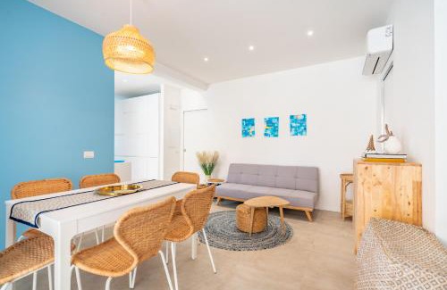 Poetto Apartment | Oltremare, Patio, two steps from the sea