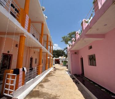 Rajendragram Hotel | Om Aadarsham