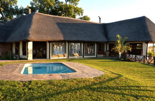 Etosha Cabin | Omukuyu Wildlife Lodge