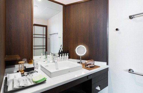 Yawatano House | Omuro no Mori Gyokusui - 13 years or older -