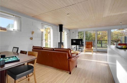 Skovgaarde House | On a beautiful natural plot with garden awaits you this vacation home with space for the whole famil