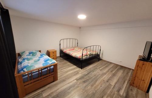 Hochleithen Apartment | ONE Self-Check-In, Free-Parking, 3km freeway Playstation