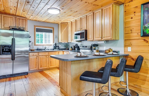 Farmington House | On Baxter Lake: Wooded Retreat Near Trails