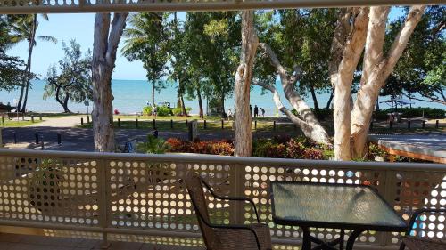 Palm Cove Apartment | On Palm Cove Beachfront Apartments
