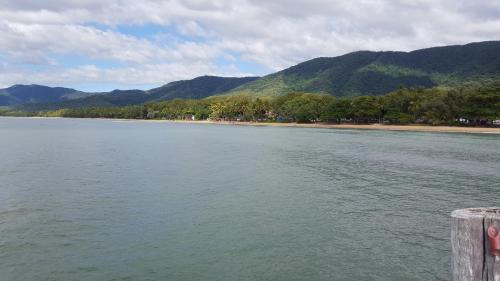Palm Cove Apartment | On Palm Cove Beachfront Apartments