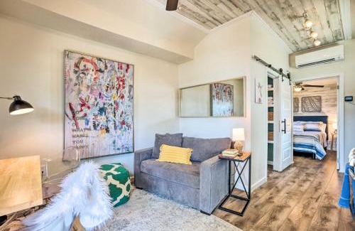 Willis House | On-Site Lake Conroe Access - Updated Cabin Rental