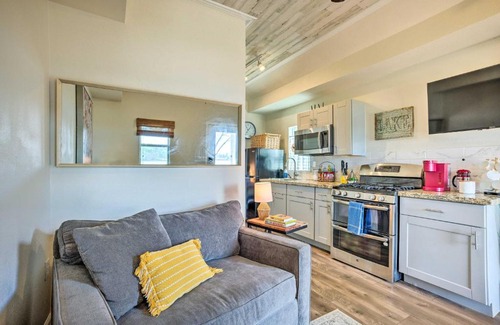 Willis House | On-Site Lake Conroe Access - Updated Cabin Rental
