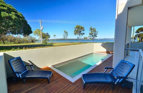 Tin Can Bay Apartment | "On The Bay" At Tin Can Bay