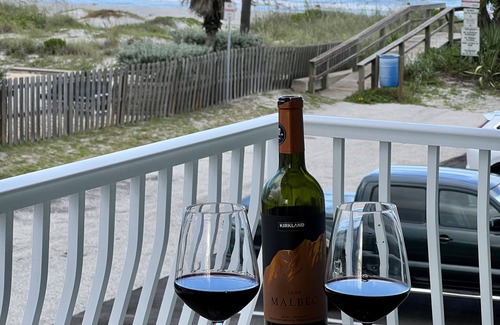 Crescent Beach Condo | ON the Beach! Fully Updated Condo with Beach/River Views- Longer Stay Discounts