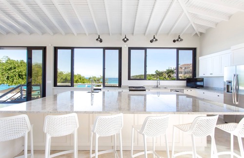 The Valley Villa | ON THE BEACH Luxury BeachHouse, sleeps 8, pool, hot-tub, fire-pit, …